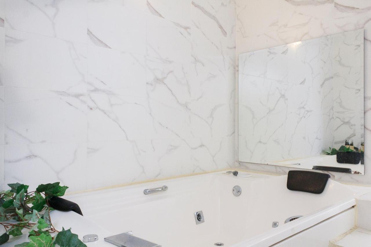 Ayenda1509 Fike Hostel บูการามังกา ภายนอก รูปภาพ